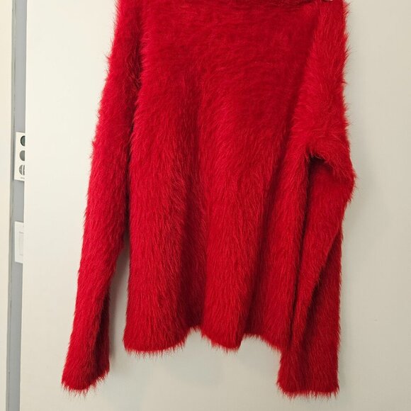 Sweater - Picture 1 of 2